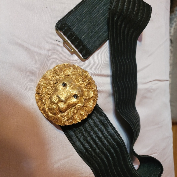 SET OF 4 BELTS: 2 GOLD, LEATHER FRINGE & LION BUCKLE- MUST SEE - Picture 8 of 9